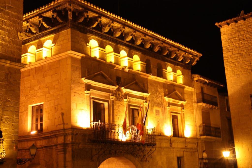 La Casa De Sebastian Guest House Valderrobres Exterior foto